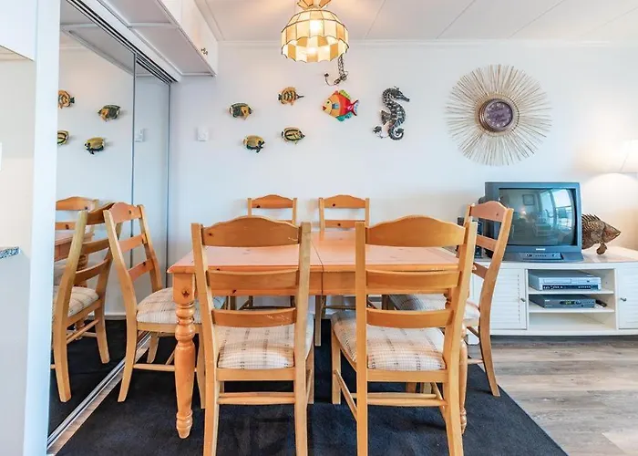 Stunning Ocean Views From 1 Bedroom Condo, Mid-town Location! * Ocean City