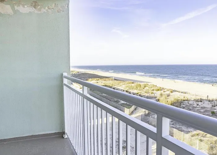 Stunning Ocean Views From 1 Bedroom Condo, Mid-town Location! Ocean City